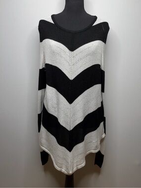 Jennifer Lopez Black White Chevron Sweater Size 1X